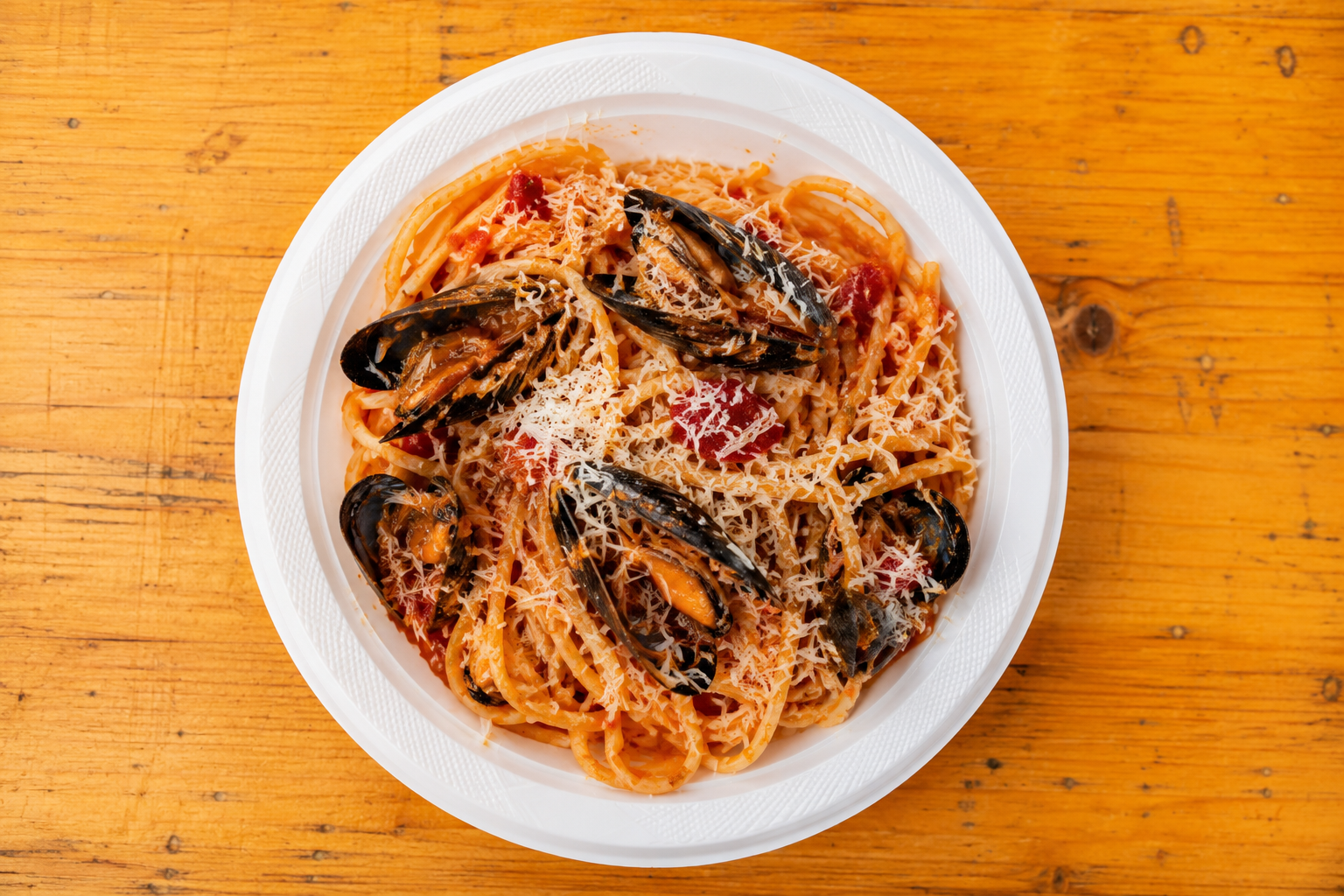 Piatto con cozze e pecorino